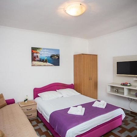 Apartments Jelena Ulcinj Exterior photo