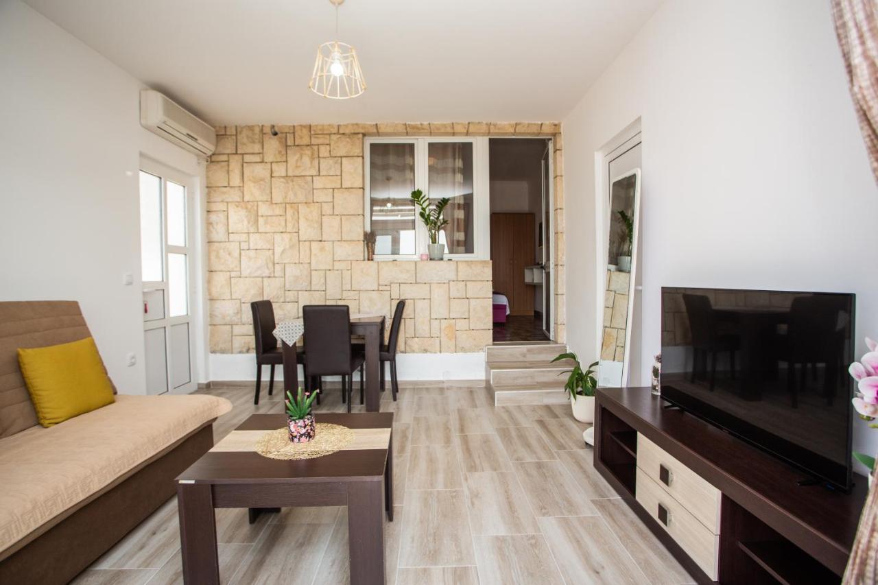 Apartments Jelena Ulcinj Exterior photo